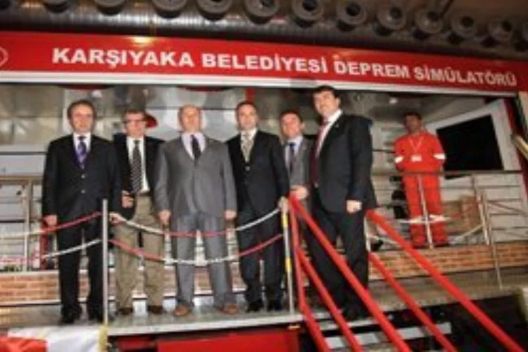 Karşıyaka'nın deprem simülatörüne, Bursa'da ziyaretçi akını