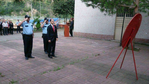 Belediye’nin Çelengini Kim Sundu?