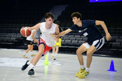 Çayırova’da, geleceğin basketbolcuları seçmelerde ter döktü