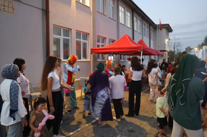 Mutluluk Tırı Sapanca’da çocukların yüzünü güldürdü