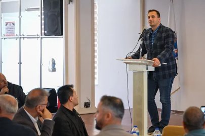 İzmir Bornova'da Başkan Eşki esnafla bir araya geldi