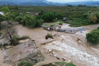 Bursa İznik’te Çakırca Deresi taştı! Tarım arazileri sular altında kaldı