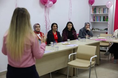 Pembe farkındalıkla erken teşhise güçlü vurgu